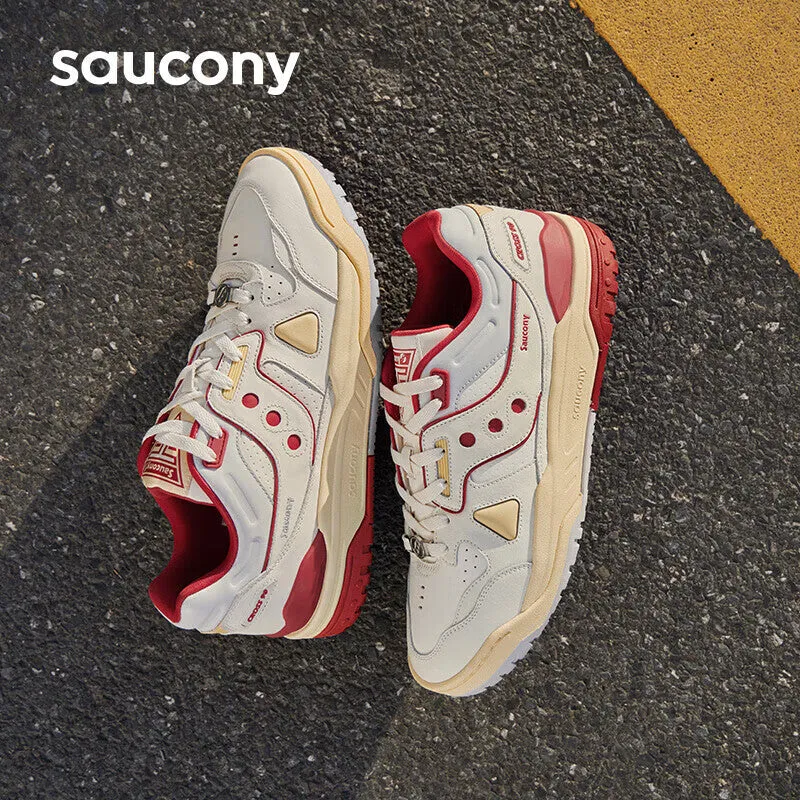 Classic unisex sneakers Saucony Cross 90 PRM for sports and leisure, beige / red