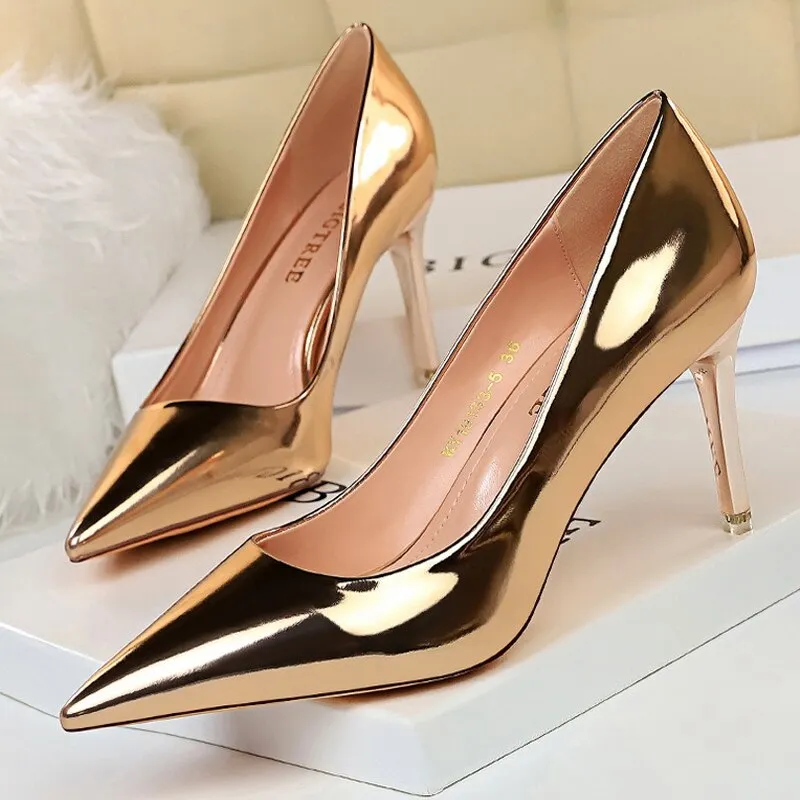 Graduation Gift  Shoes Classic Pumps Patent Leather Women Pumps Fashion Women Wedding Shoes High Heels Stiletto 10.5 Cm 7.5 Cm Lady Shoes