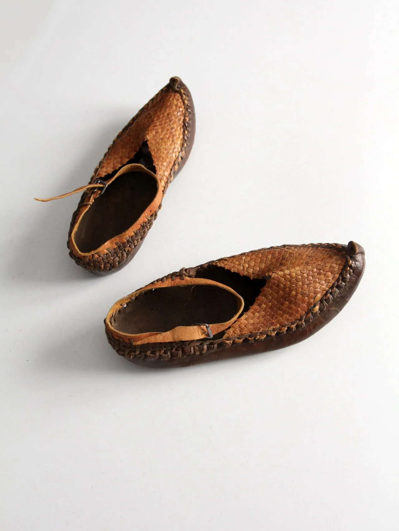 vintage Turkish woven leather shoes, size 8 women