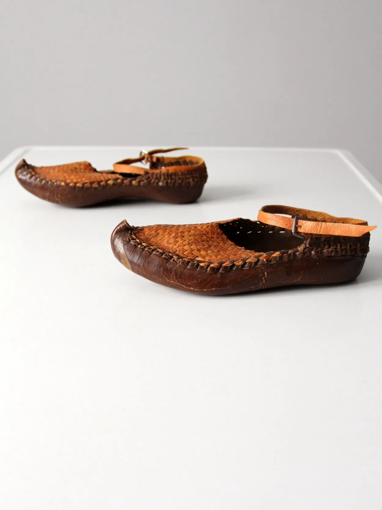 vintage Turkish woven leather shoes, size 8 women