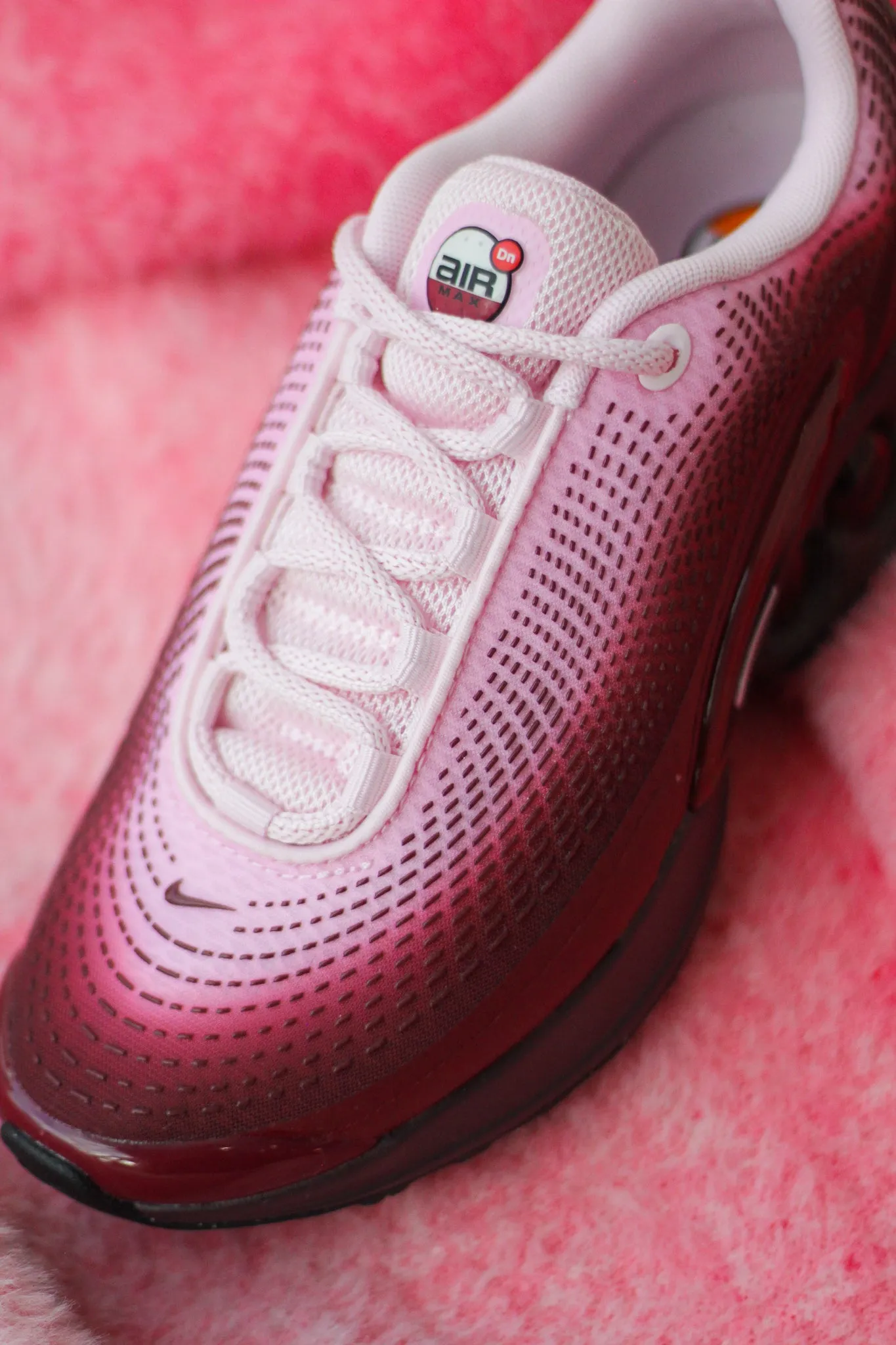 W AIR MAX DN "TEAM RED/PINK FOAM"